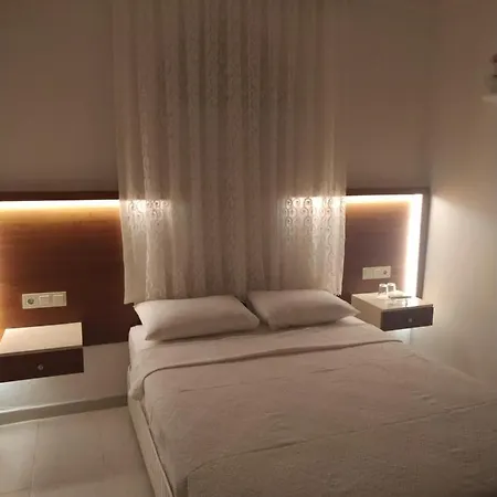 奥林波斯亚沃兹酒店 酒店