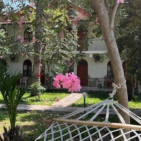 奥林波斯亚沃兹酒店