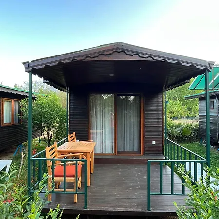 奥林波斯亚沃兹酒店 * Çıralı